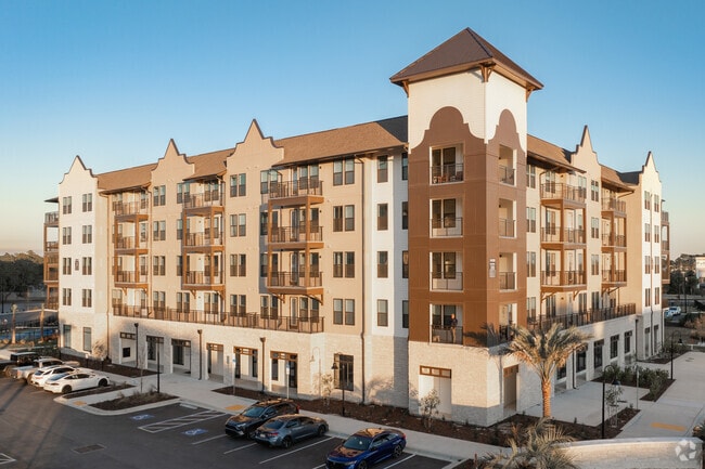 Building Photo - Vintage Lake Powell
