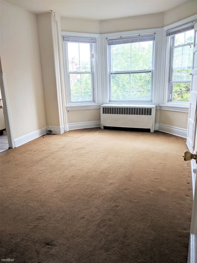 Building Photo - 1 br, 1 bath Apartment - 4033 Baltimore Ave