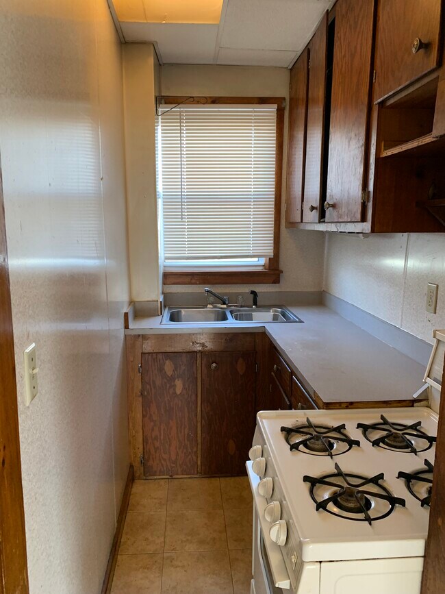 42 Alpine Ave Unit 2, Fairhaven, MA 02719 Apartments in Fairhaven, MA