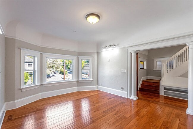 Foto del edificio - Charming Single-family Home For Rent!