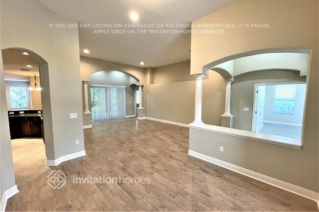 Foto del edificio - 1845 Beaconsfield Dr