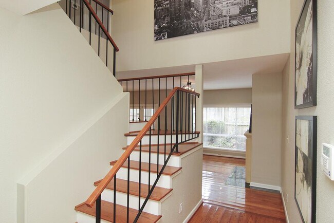 Building Photo - 1300 Augusta Dr