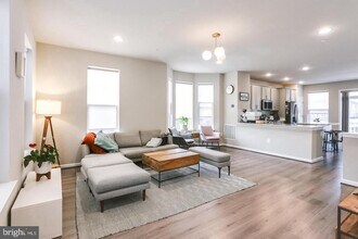 Building Photo - 16233 Coolidge Ave