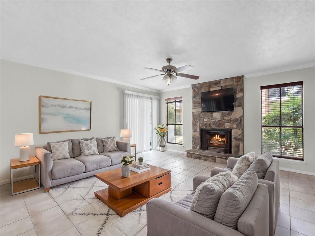 Primary Photo - 17401 Red Oak Dr