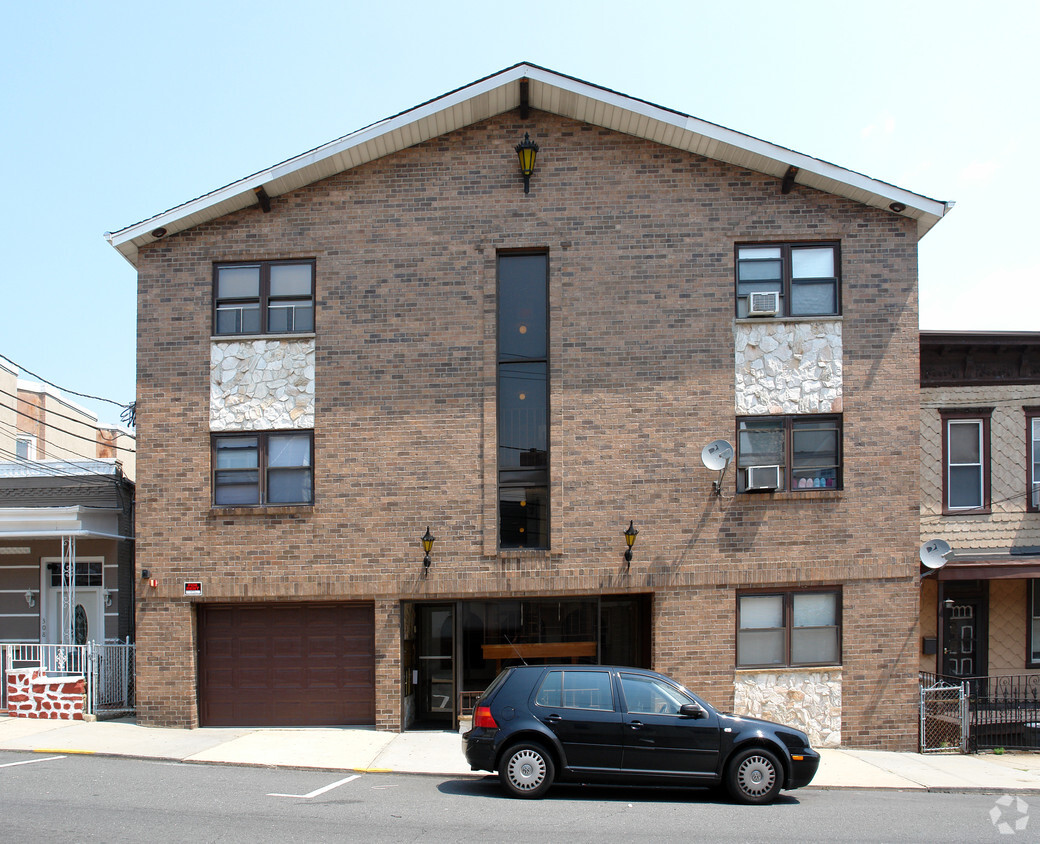 Building Photo - 304-306 71st St