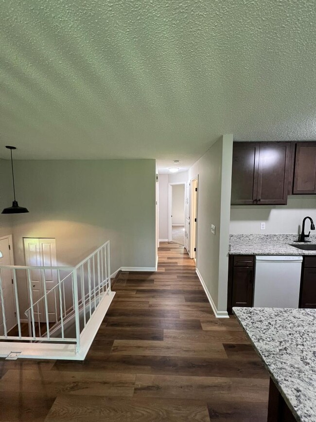 Building Photo - 2087 Bradley St