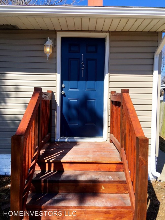 Building Photo - 2 br, 2 bath House - 131 Vanpreter