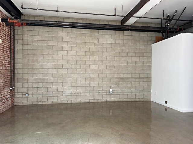 Foto del edificio - 1330 Factory Pl