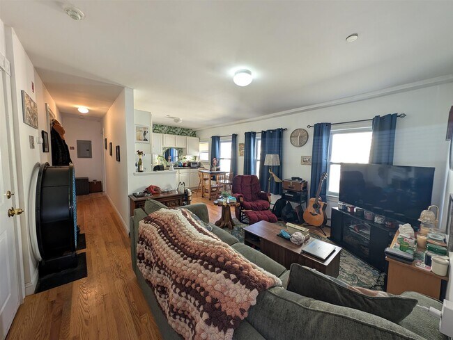 Foto del edificio - 35 Roberts Rd