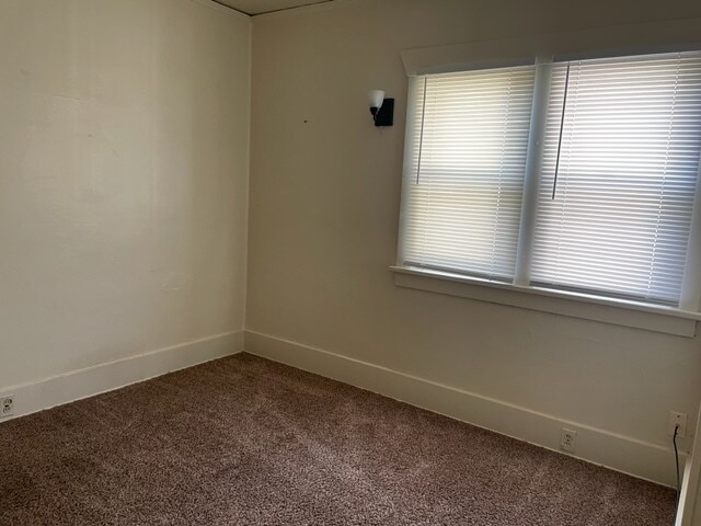 Foto del edificio - 108 E Pershing Blvd