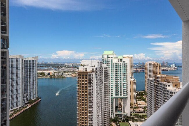 Building Photo - Icon Brickell Unit 4010