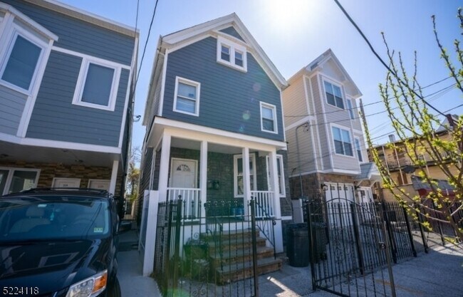 Foto del edificio - 226 Fairmount Ave