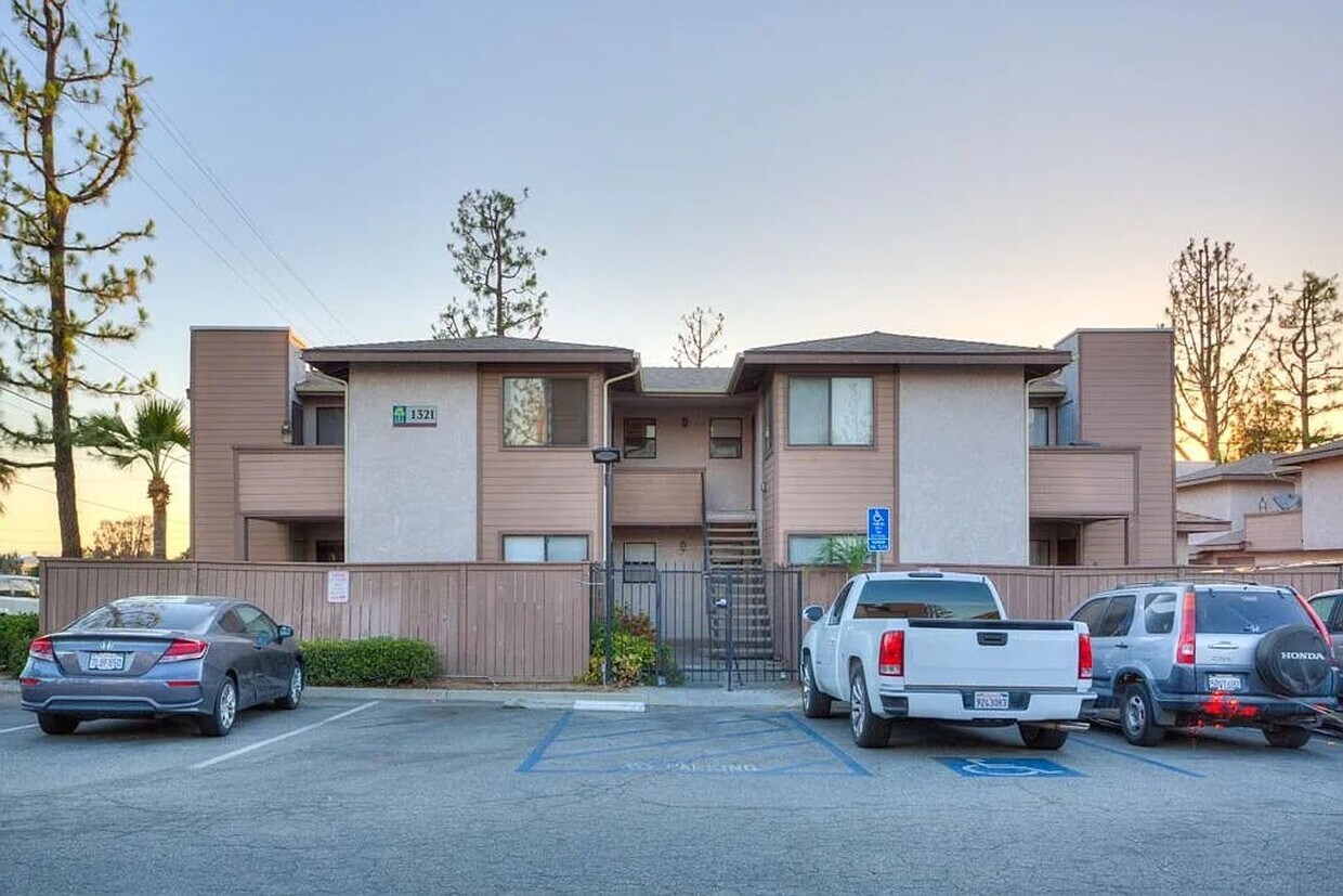 Primary Photo - Comfortable 1-Bedroom Condo in Gated Palmi...