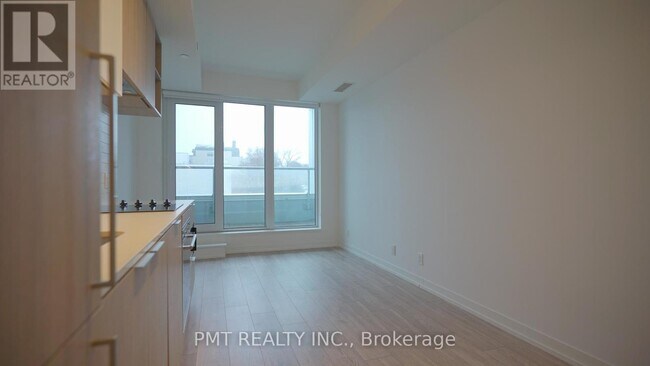 Building Photo - 2020 Bathurst St