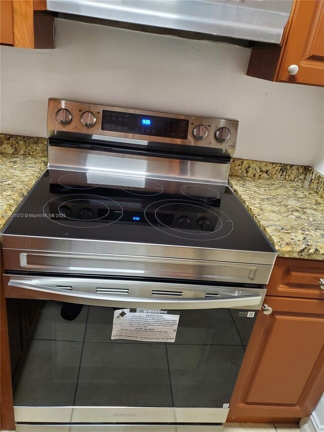 Foto del edificio - 1300 Moffett St