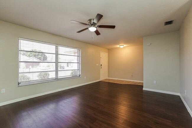 Foto del edificio - 2130 SE 9th Terrace