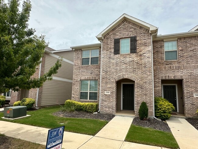 Building Photo - 3345 Cricket Dr