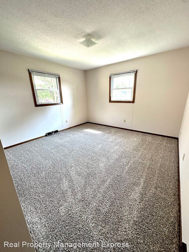 Building Photo - 2 br, 1 bath House - 3301 S Lincoln Ave