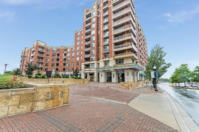 Building Photo - 3600 S Glebe Rd