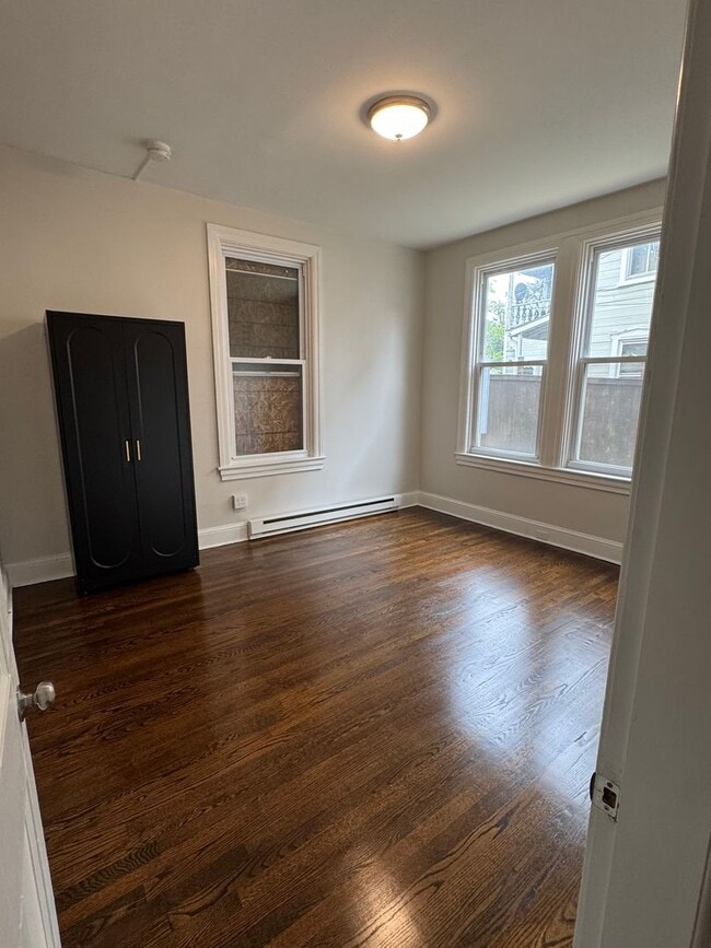 Building Photo - 55 E Antietam St