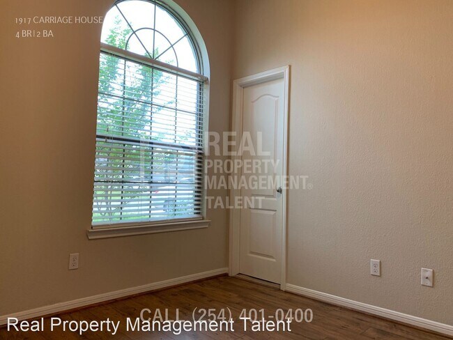 Building Photo - 4 br, 2 bath House - 1917 Carriage House Dr