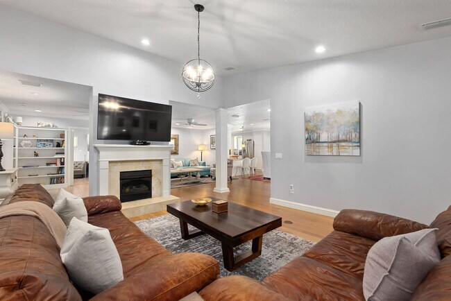 Building Photo - 16 Magnolia Ave