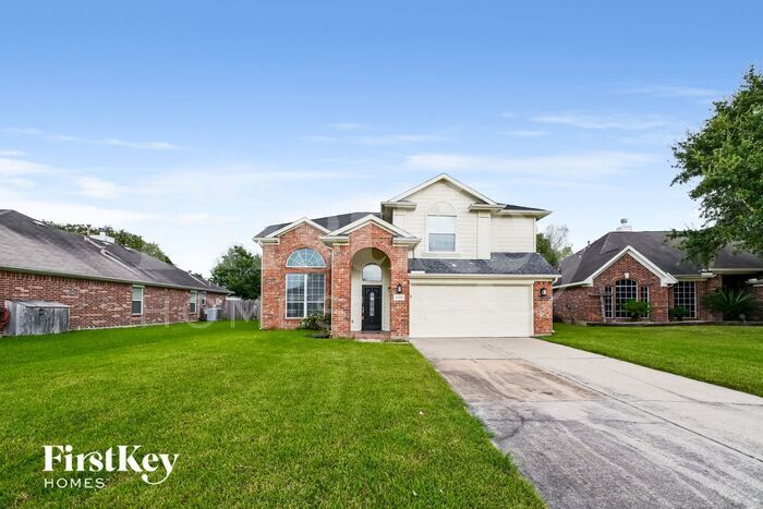 Foto principal - 8008 Blue Jay St