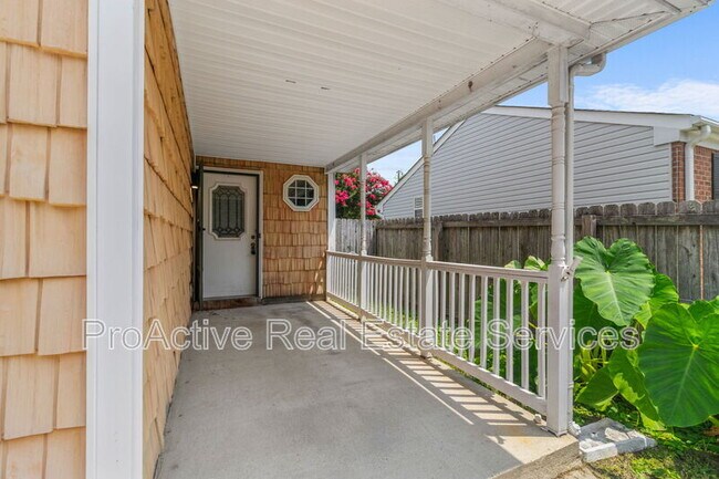 Building Photo - 5312 Pandoria Ave