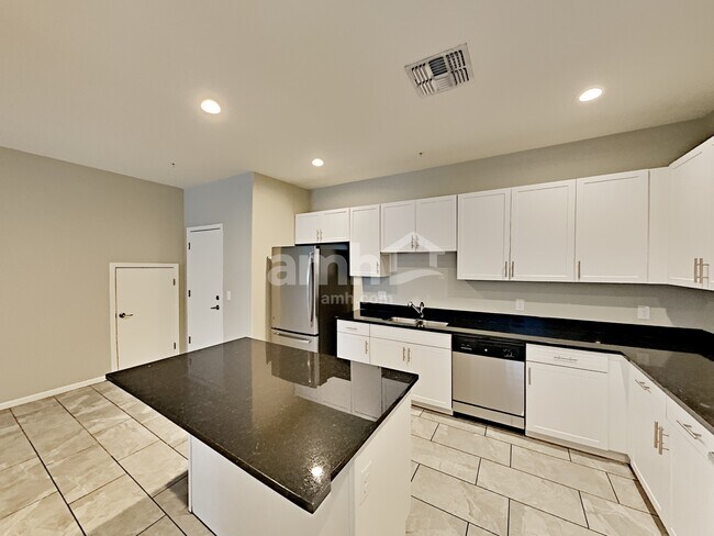 Foto del edificio - 20734 W Stone Hill Rd