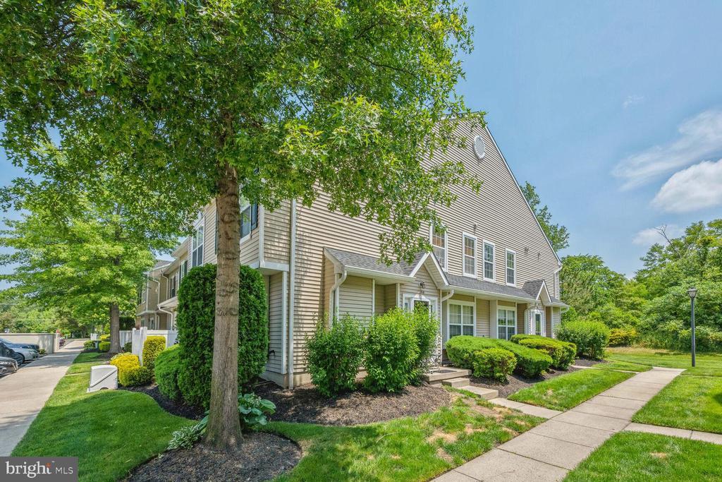 Foto principal - 1205 Delancey Way