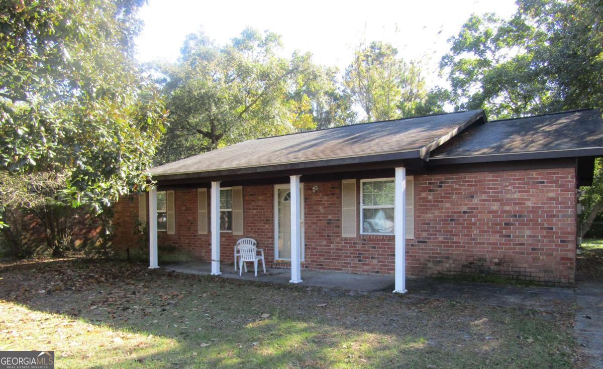 Foto principal - 223 Deerwood Dr
