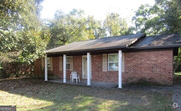 Building Photo - 223 Deerwood Dr