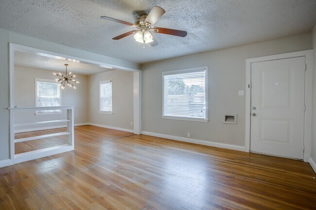 Building Photo - Pre-Leasing for July!