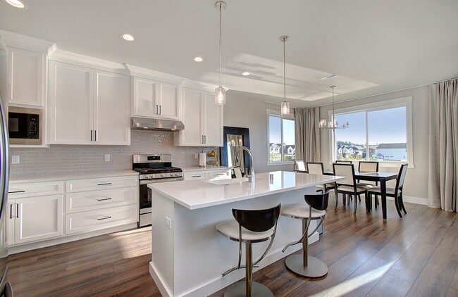 Building Photo - 17606 NW 7th Ave