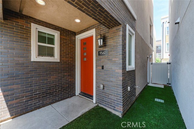 Building Photo - 9560 Hammock Pl