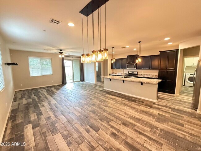 Building Photo - 21217 W Granada Rd