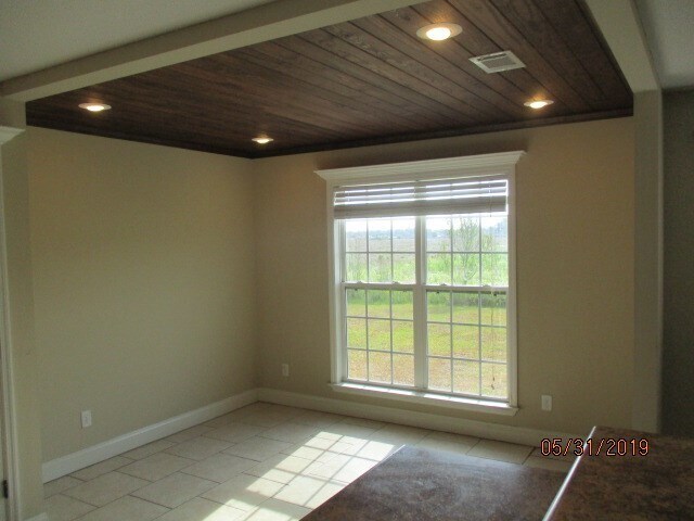 Building Photo - 3454 Greenhill Dr
