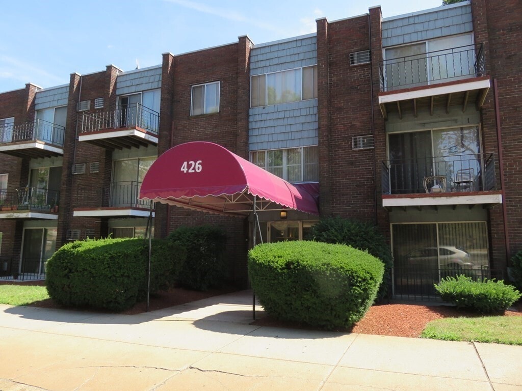 Primary Photo - 426 Pleasant St