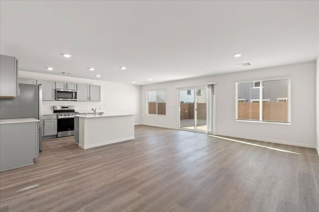 Building Photo - 1307 Travis Crk Pl