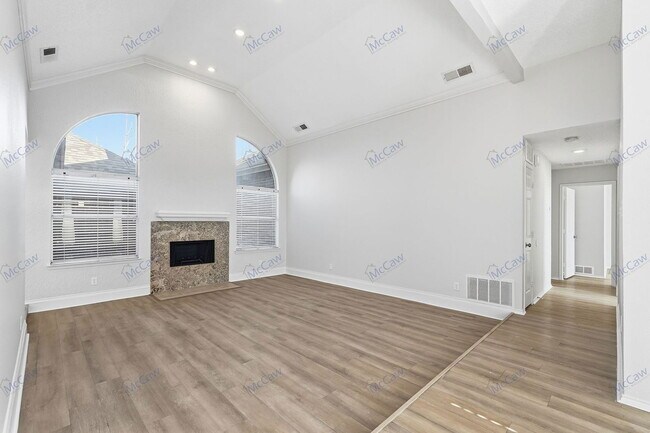 Foto del edificio - 2314 Stillwater Dr