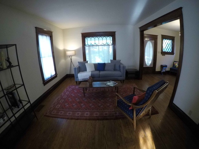 Building Photo - 863 S Illinois St