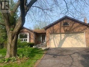 Building Photo - 371 Selby Crescent