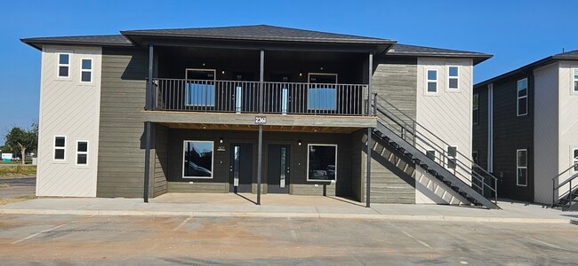 Building Photo - 2361 N Thompkins Ave