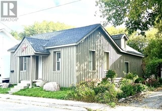 Building Photo - 45 Gowan St