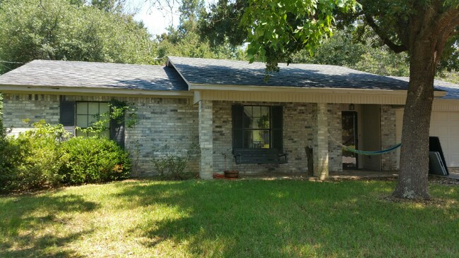 Building Photo - 720 Scarlet Oak St