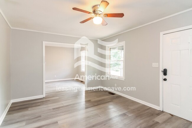 Building Photo - 142 Briardale Ave