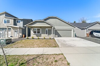 Building Photo - 8581 N Orch Ct