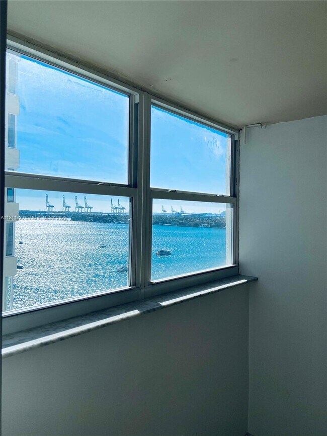 Foto del edificio - 1228 West Ave
