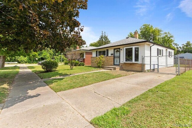 Foto del edificio - 5613 Merrick St