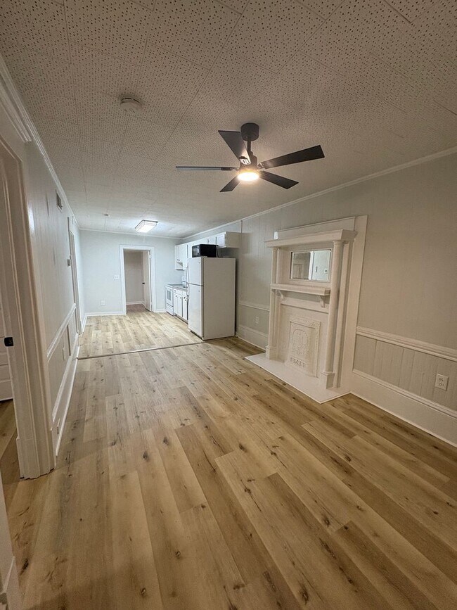 Foto del edificio - 2423 Patria St